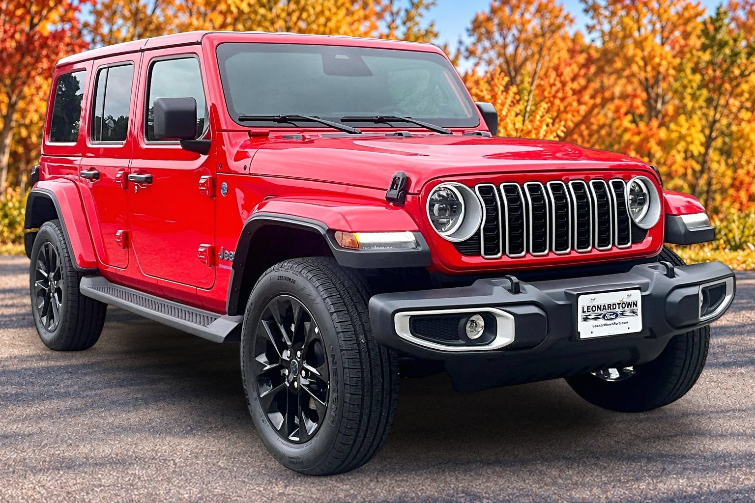 Used 2025 Jeep Wrangler Unlimited Sahara AWD/4WD image 14