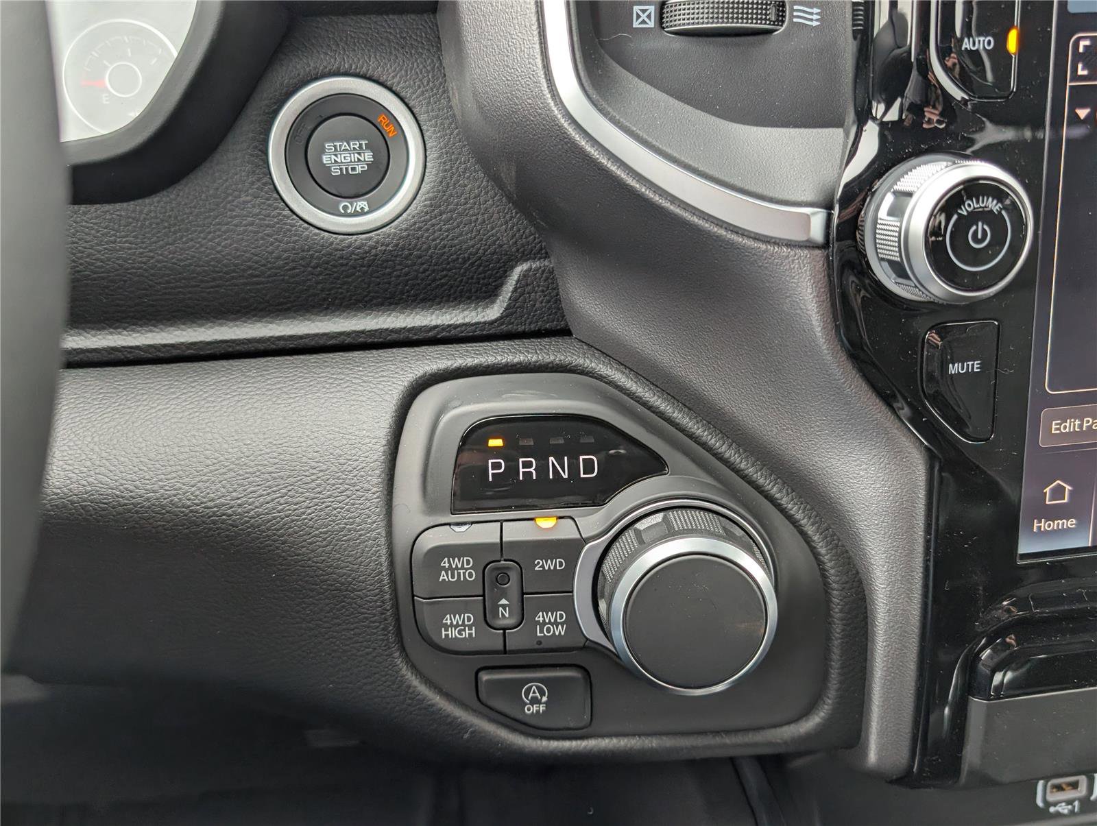 New 2026 RAM 1500 Big Horn AWD/4WD image 22
