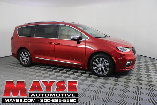 Used 2025 Chrysler Pacifica Pinnacle