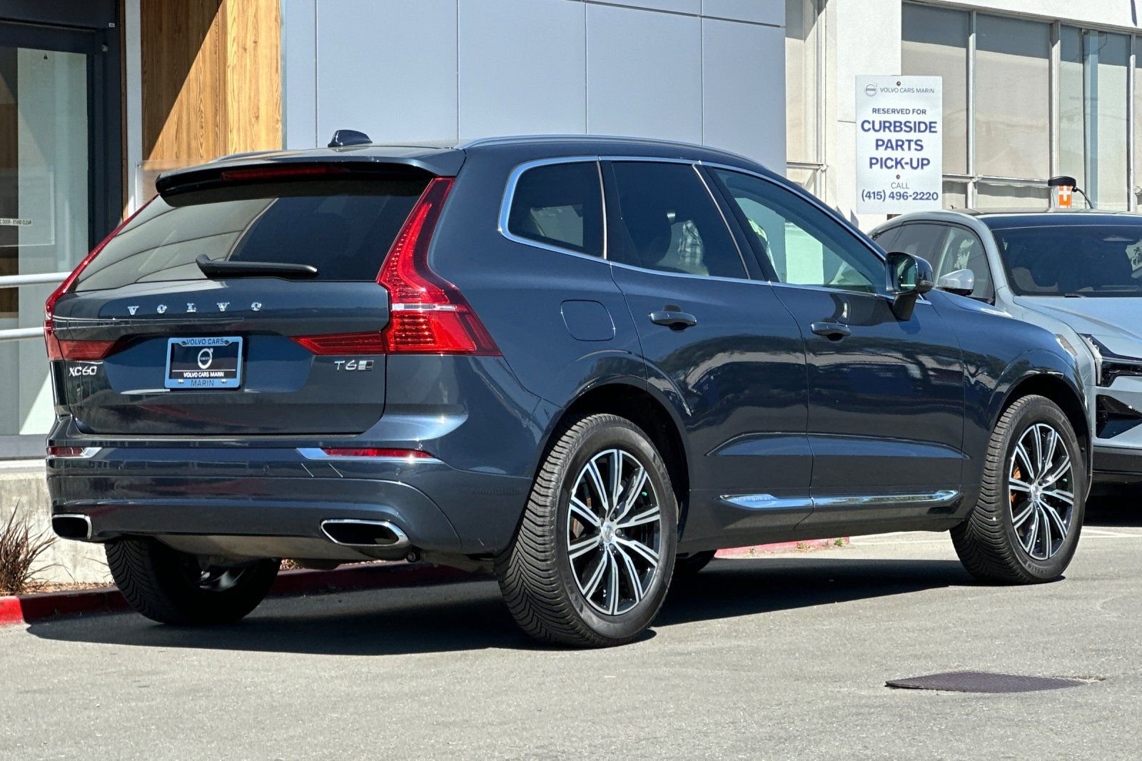 Used 2020 Volvo XC60 T6 Inscription image 2