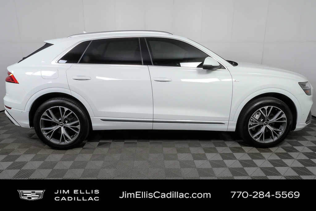 Used 2021 Audi Q8 Premium Plus w/ Premium Plus Package image 2