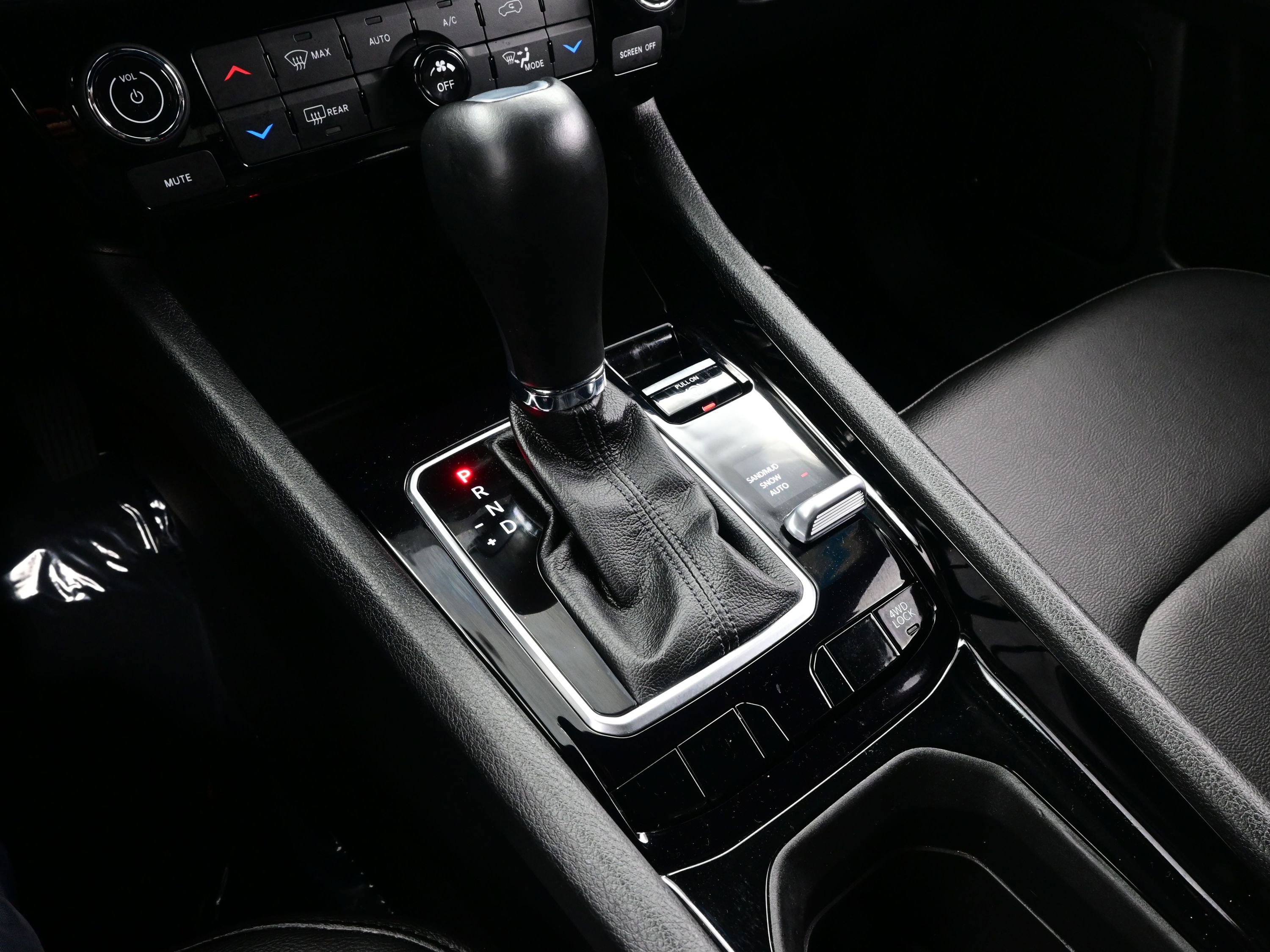 Used 2025 Jeep Compass Limited image 21