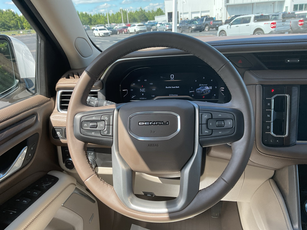 Used 2024 GMC Yukon Denali AWD/4WD image 43