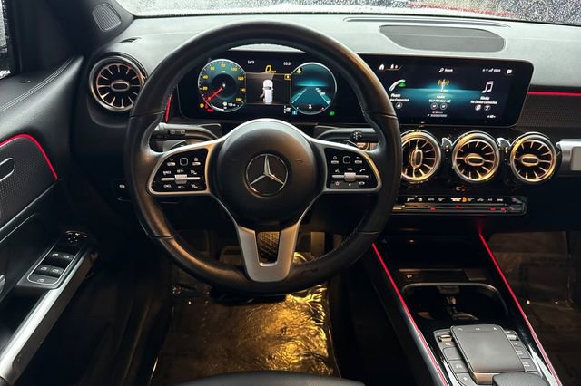 Used 2021 Mercedes-Benz GLB 250 w/ Premium Package image 17