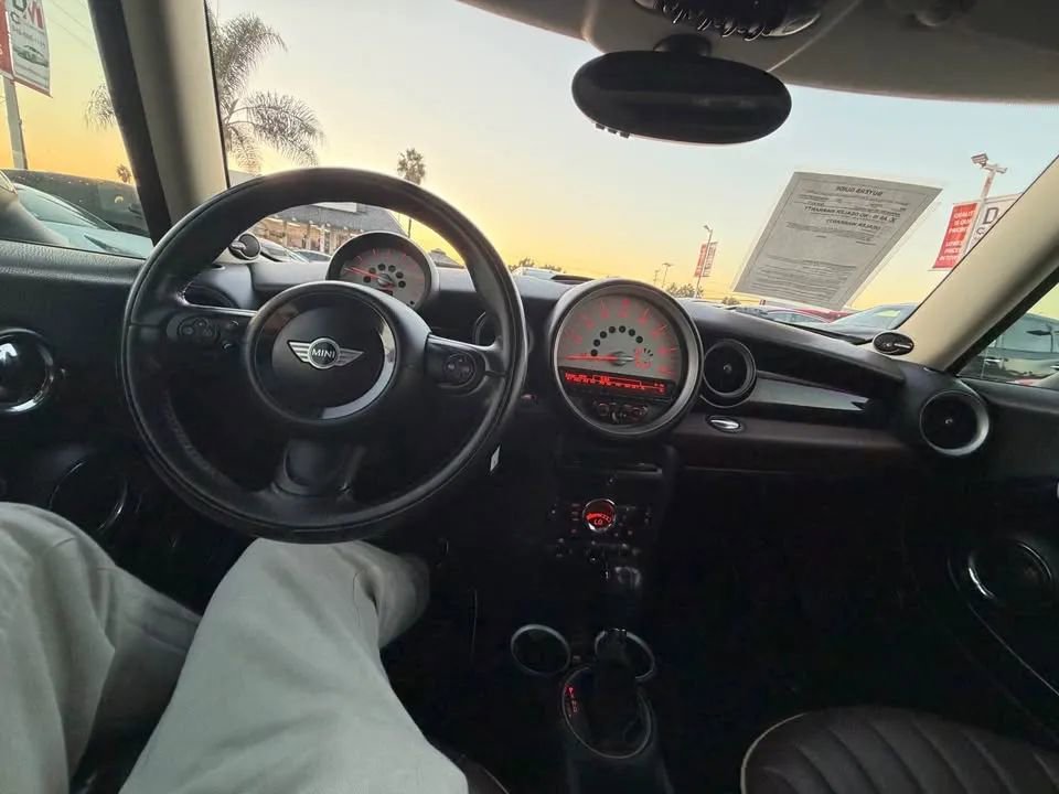 Used 2011 MINI Cooper Clubman w/ Premium Pkg image 7