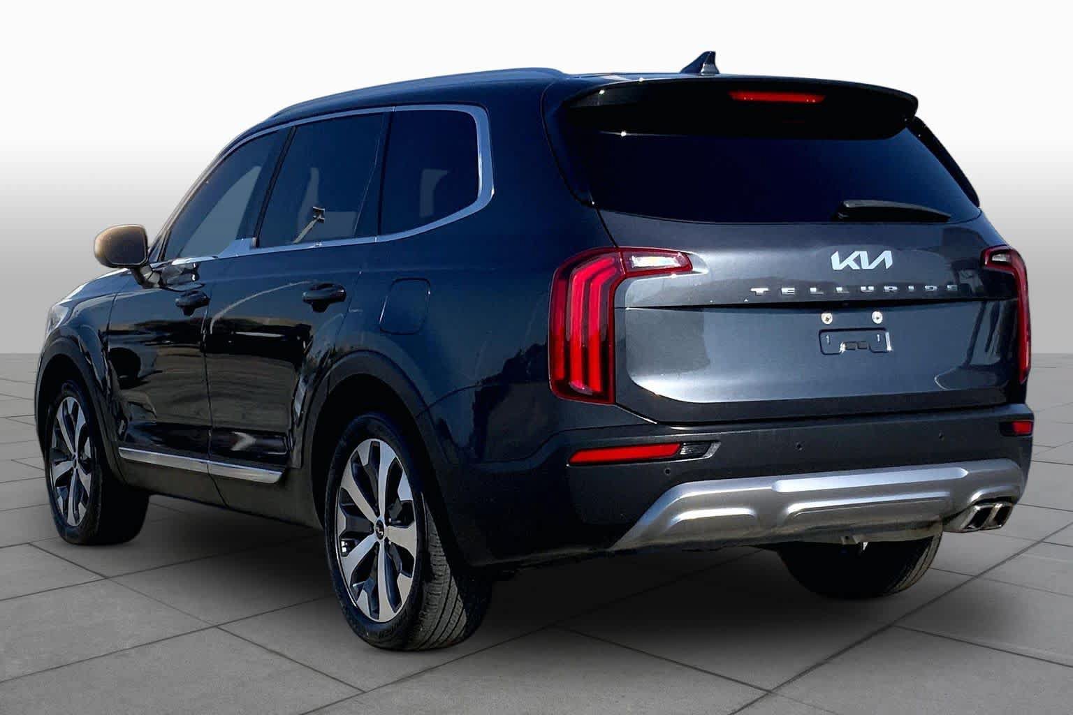 Used 2022 Kia Telluride EX w/ EX Premium Package FWD image 11