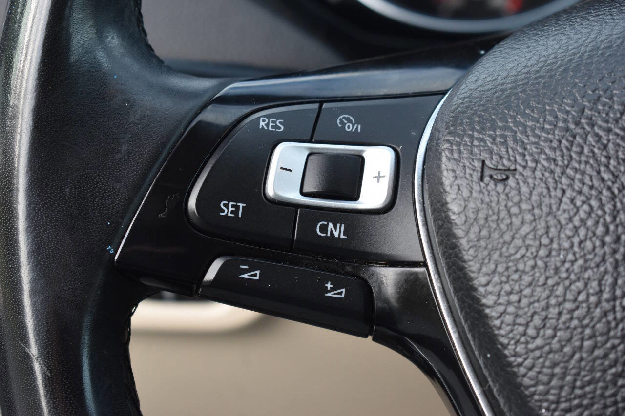 Used 2016 Volkswagen Jetta SEL image 20