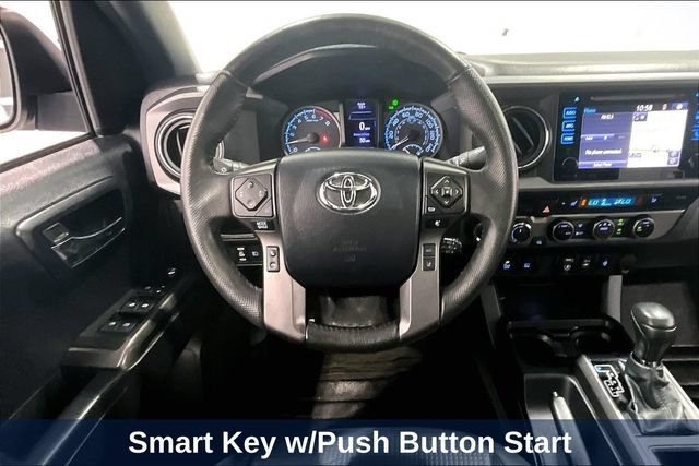 Used 2018 Toyota Tacoma TRD Sport AWD/4WD image 12