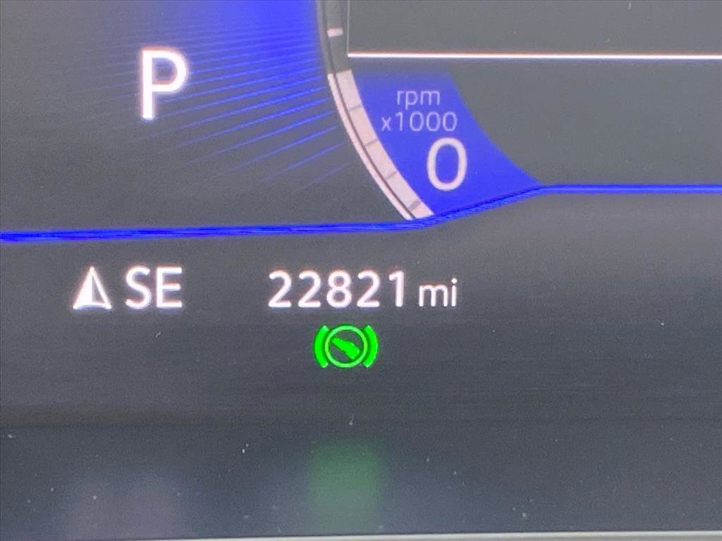 Certified 2023 Volkswagen Tiguan SE w/ Panoramic Sunroof Package image 11