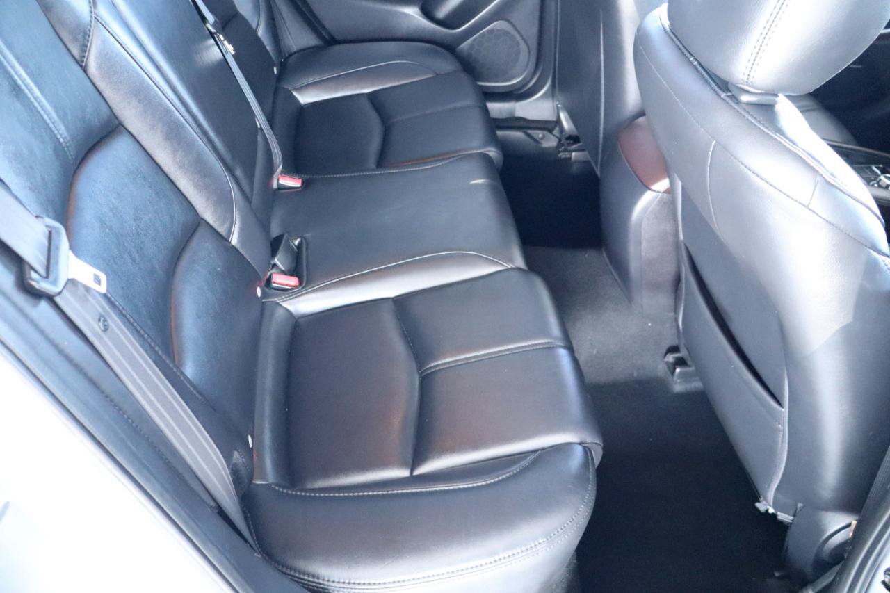 Used 2018 MAZDA MAZDA3 Touring FWD image 35