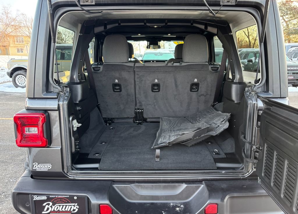 Used 2024 Jeep Wrangler Sport S image 12