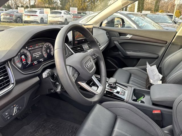 Used 2025 Audi Q5 2.0T Premium Plus w/ Premium Plus Package AWD/4WD image 24