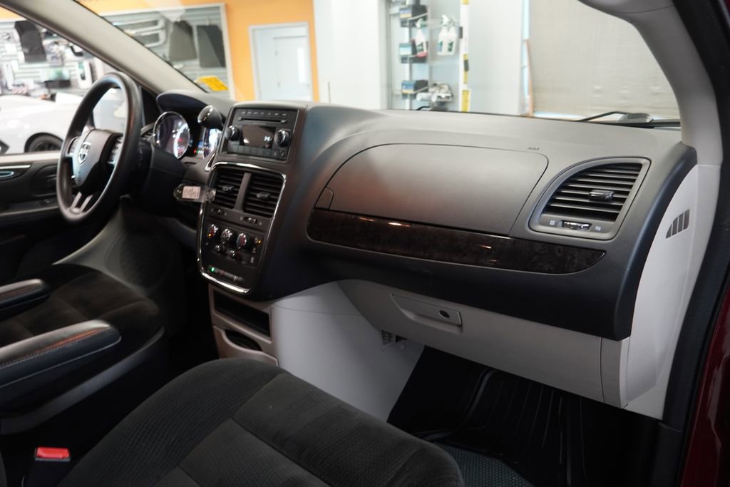 Used 2016 Dodge Grand Caravan SE w/ Quick Order Package 29E SE FWD image 33