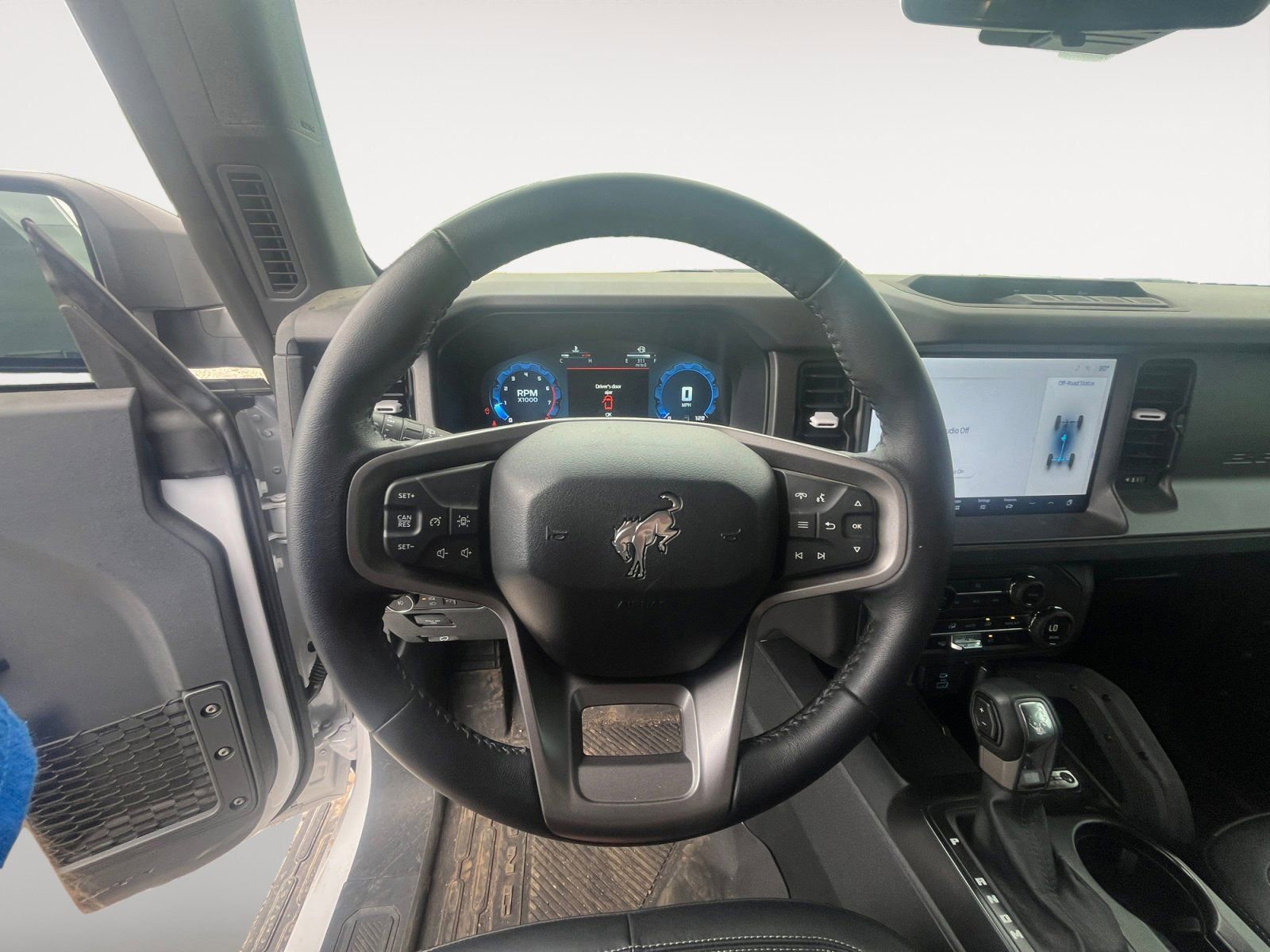 Certified 2025 Ford Bronco Big Bend w/ Black Diamond Package AWD/4WD image 12