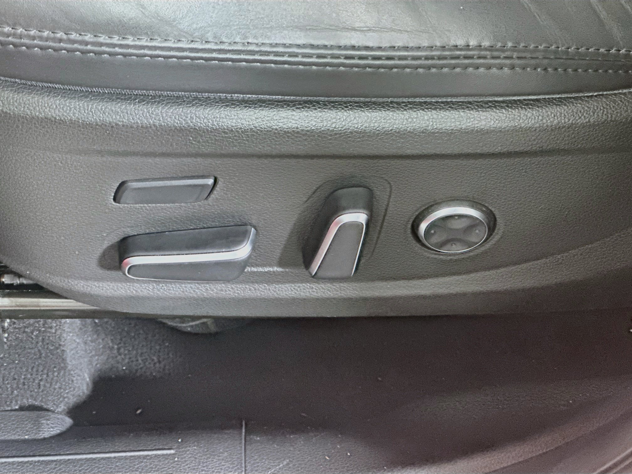 Used 2023 Hyundai Santa Fe Calligraphy AWD/4WD image 13