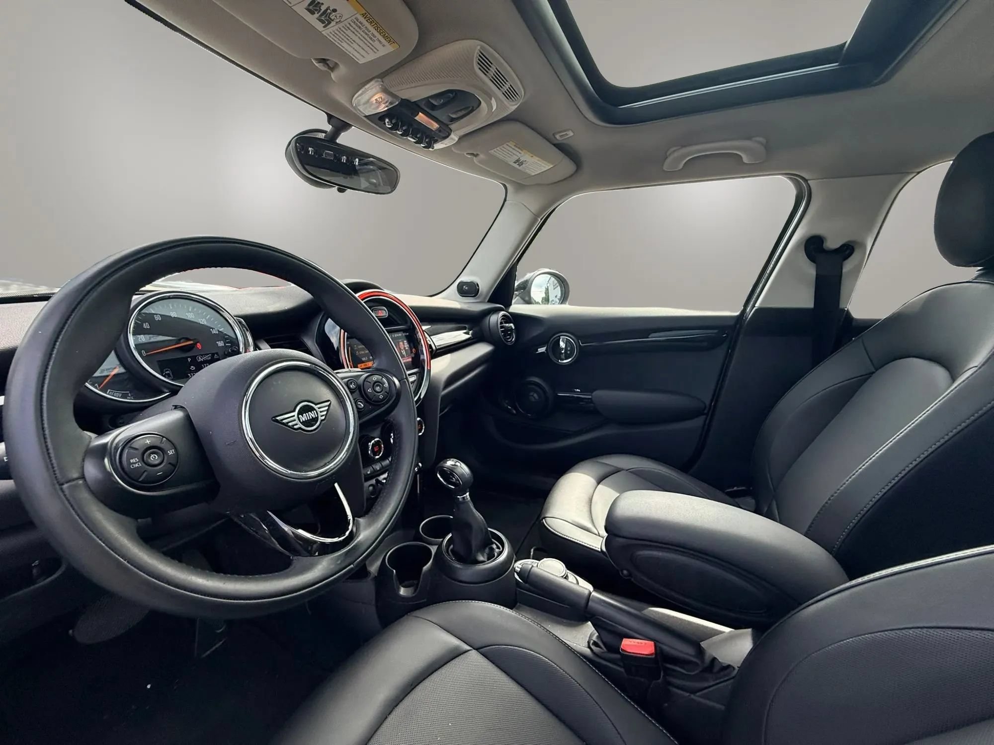 Used 2019 MINI Cooper 4-Door Hardtop FWD image 10