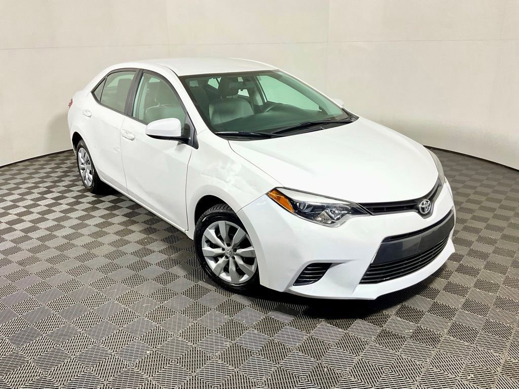 Used 2015 Toyota Corolla LE FWD image 4