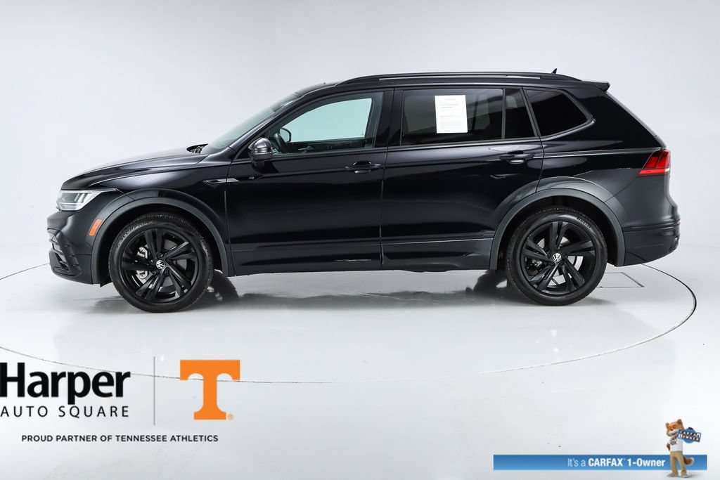 Used 2024 Volkswagen Tiguan SE R-Line FWD image 2