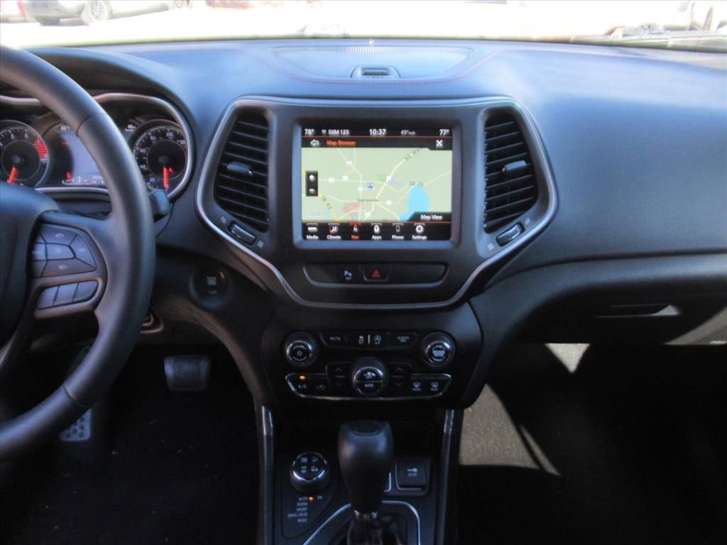 Used 2020 Jeep Cherokee Trailhawk w/ Trailer Tow Group image 22