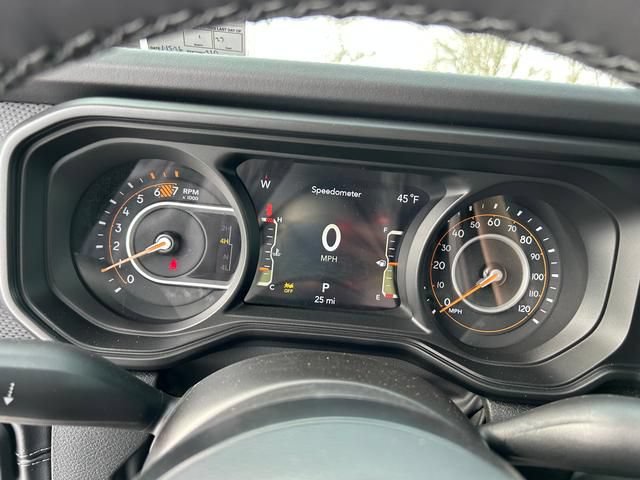 New 2025 Jeep Wrangler Rubicon AWD/4WD image 22