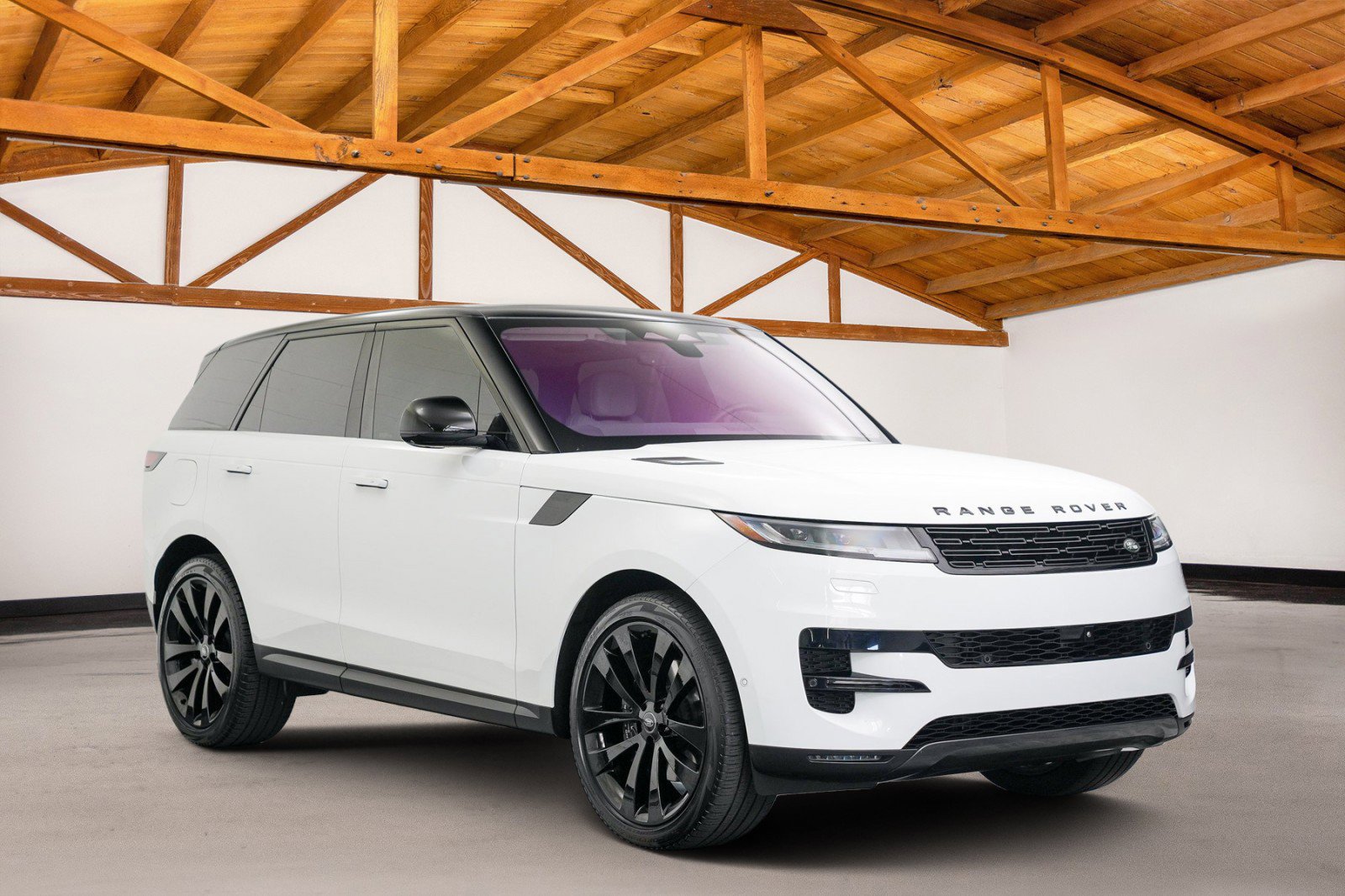 Used 2023 Land Rover Range Rover Sport SE AWD/4WD image 3