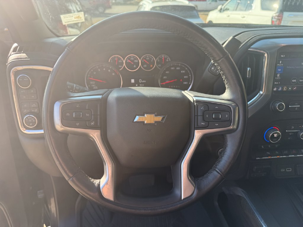 Used 2022 Chevrolet Silverado 1500 LTZ AWD/4WD image 13