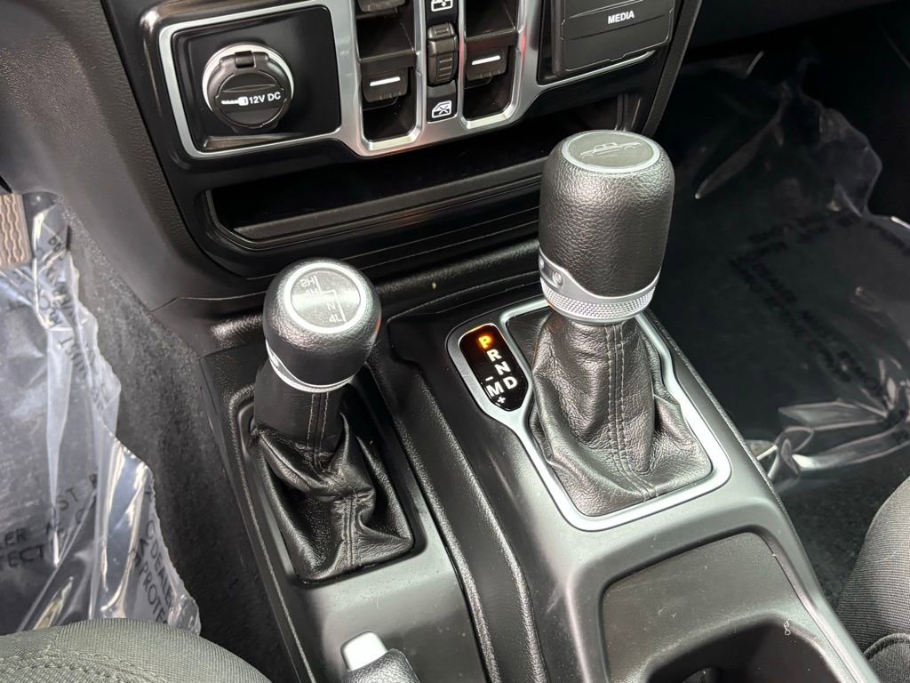 Used 2022 Jeep Gladiator Willys image 20