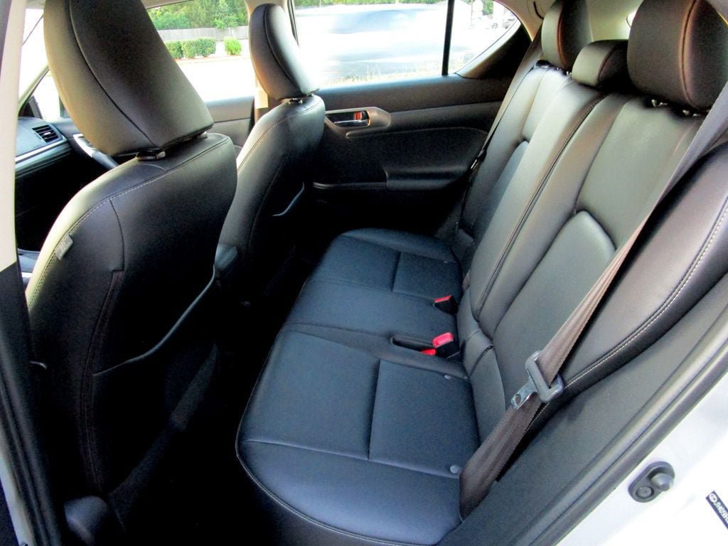 Used 2014 Lexus CT 200h FWD image 17