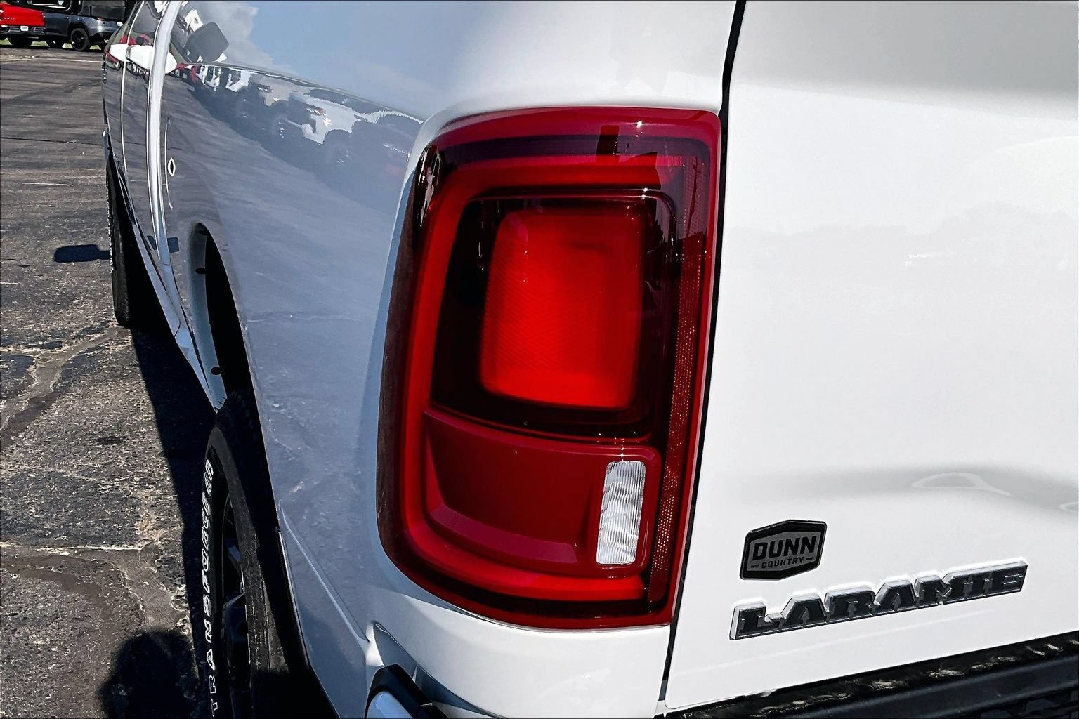 Used 2026 RAM 2500 Laramie AWD/4WD image 32