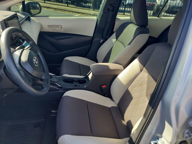 Used 2025 Toyota Corolla LE w/ Convenience Package image 19
