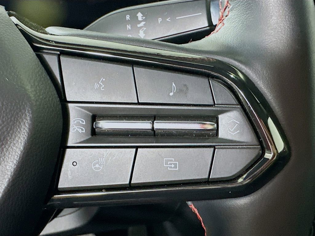 Used 2025 Chevrolet Traverse RS w/ LPO, Cargo Package image 24