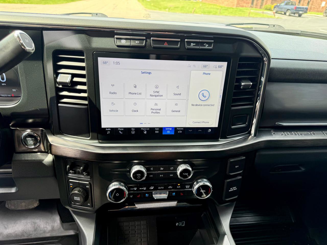 Used 2023 Ford F250 Lariat w/ Chrome Package image 28