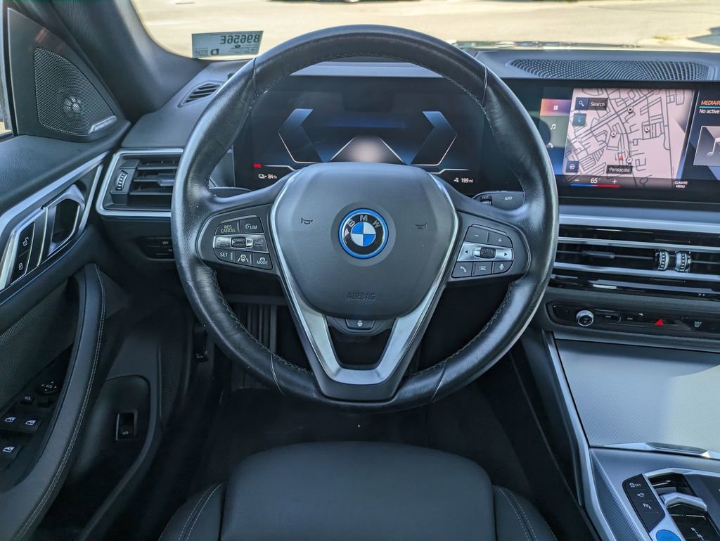 Used 2023 BMW i4 eDrive40 image 18
