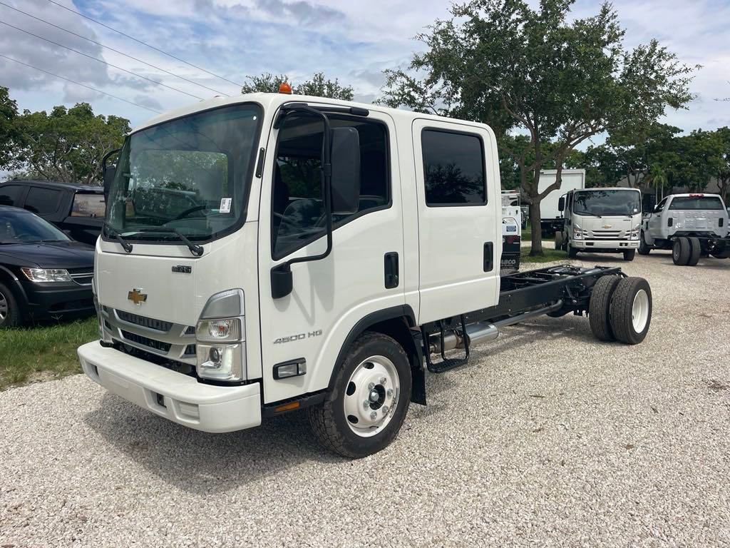 New 2024 Chevrolet Low Cab Forward image 2