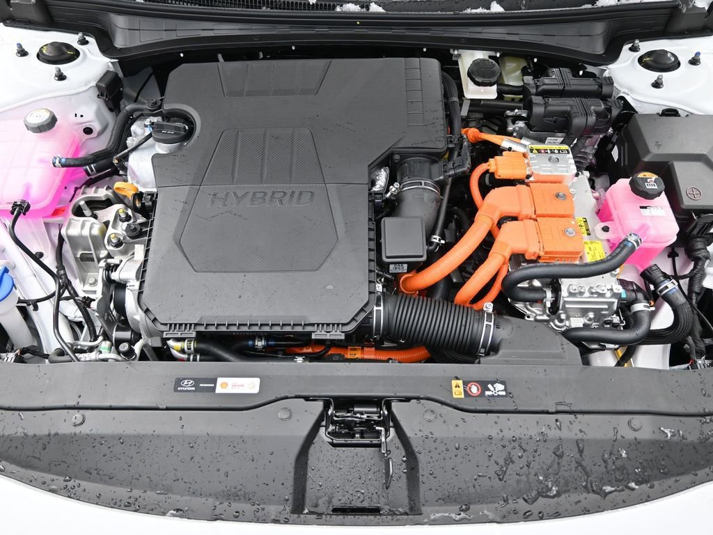 Used 2025 Hyundai Elantra Limited FWD image 36