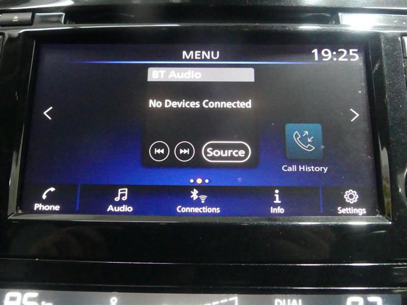 Used 2019 Nissan Rogue SV image 40