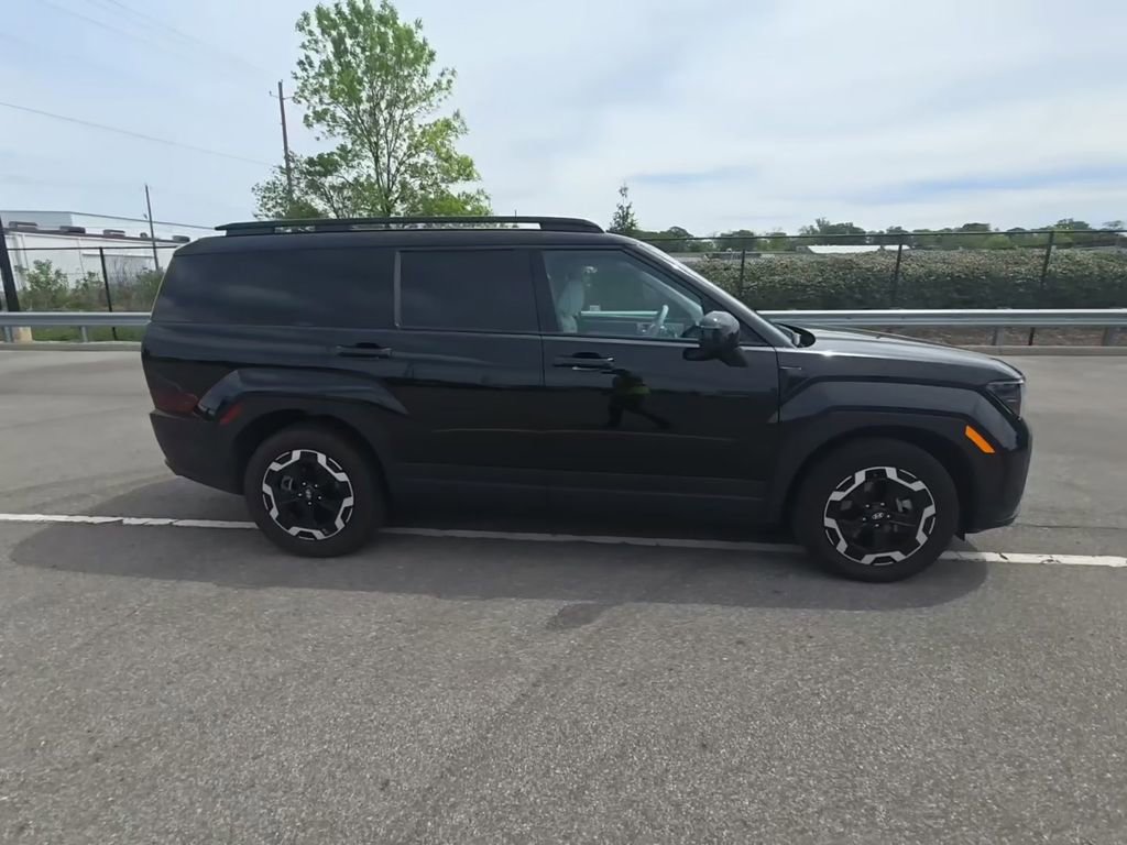 Used 2026 Hyundai Santa Fe SEL image 3