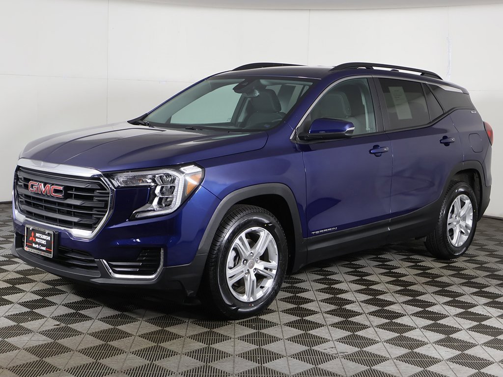 Used 2022 GMC Terrain SLE w/ Driver Convenience Package image 6