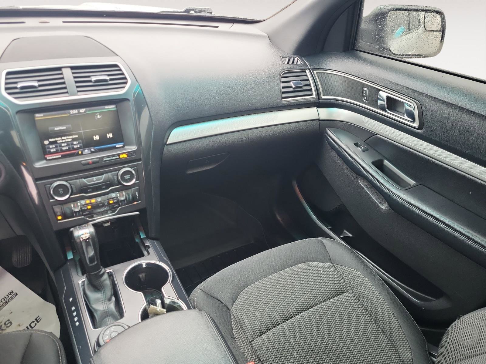 Used 2016 Ford Explorer XLT w/ Equipment Group 201A image 12