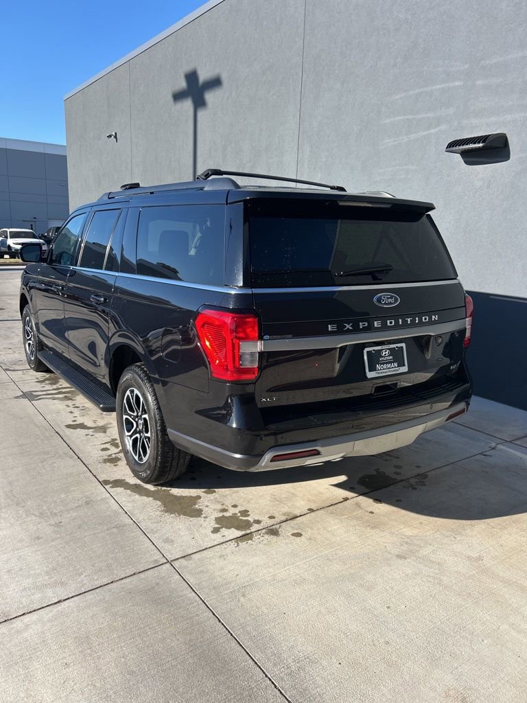Used 2024 Ford Expedition Max XLT image 5