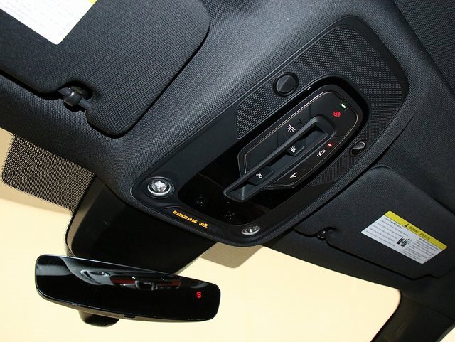 Used 2023 Audi e-tron Premium Plus w/ Premium Plus Package image 26