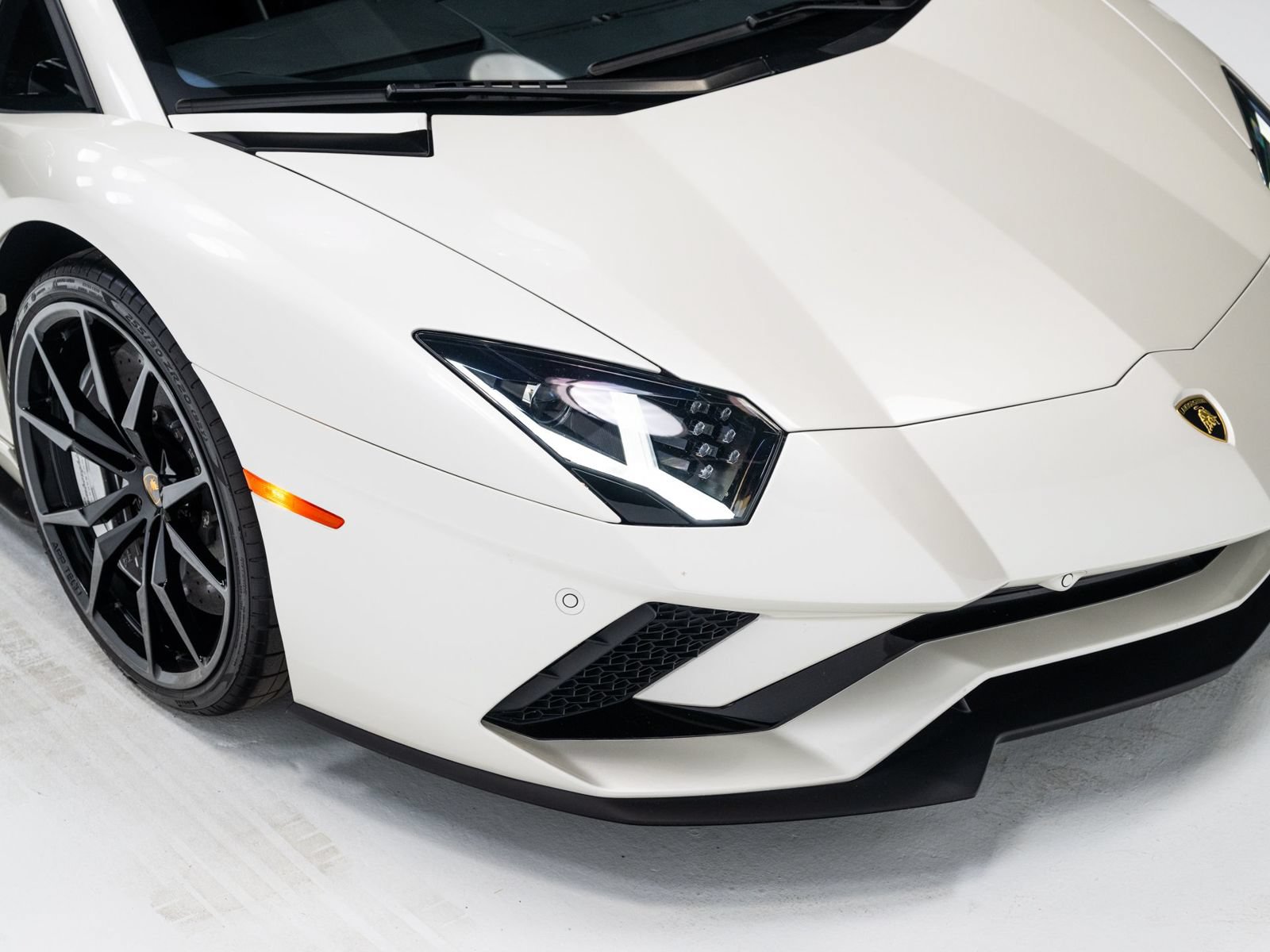 Used 2018 Lamborghini Aventador S AWD/4WD image 17