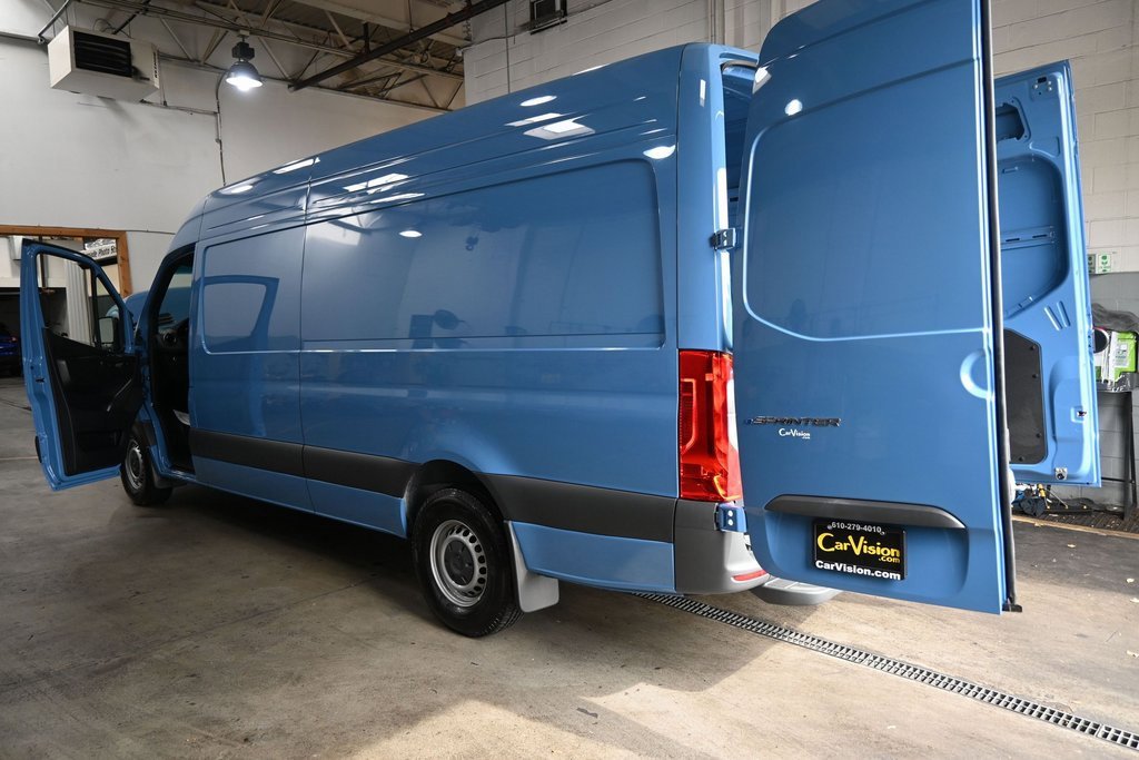 Used 2024 Mercedes-Benz eSprinter 170 Cargo image 41