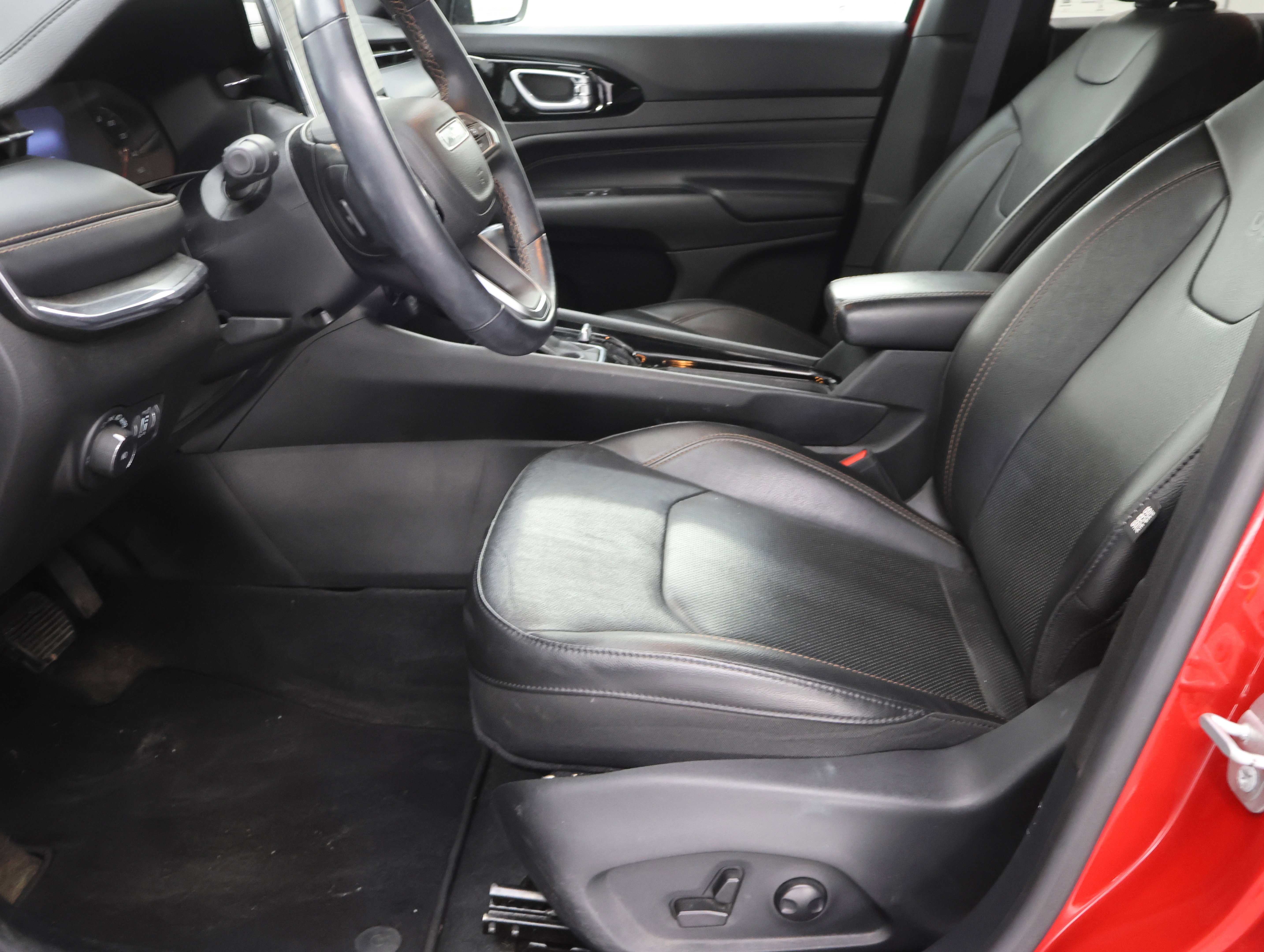 Used 2022 Jeep Compass Limited AWD/4WD image 8