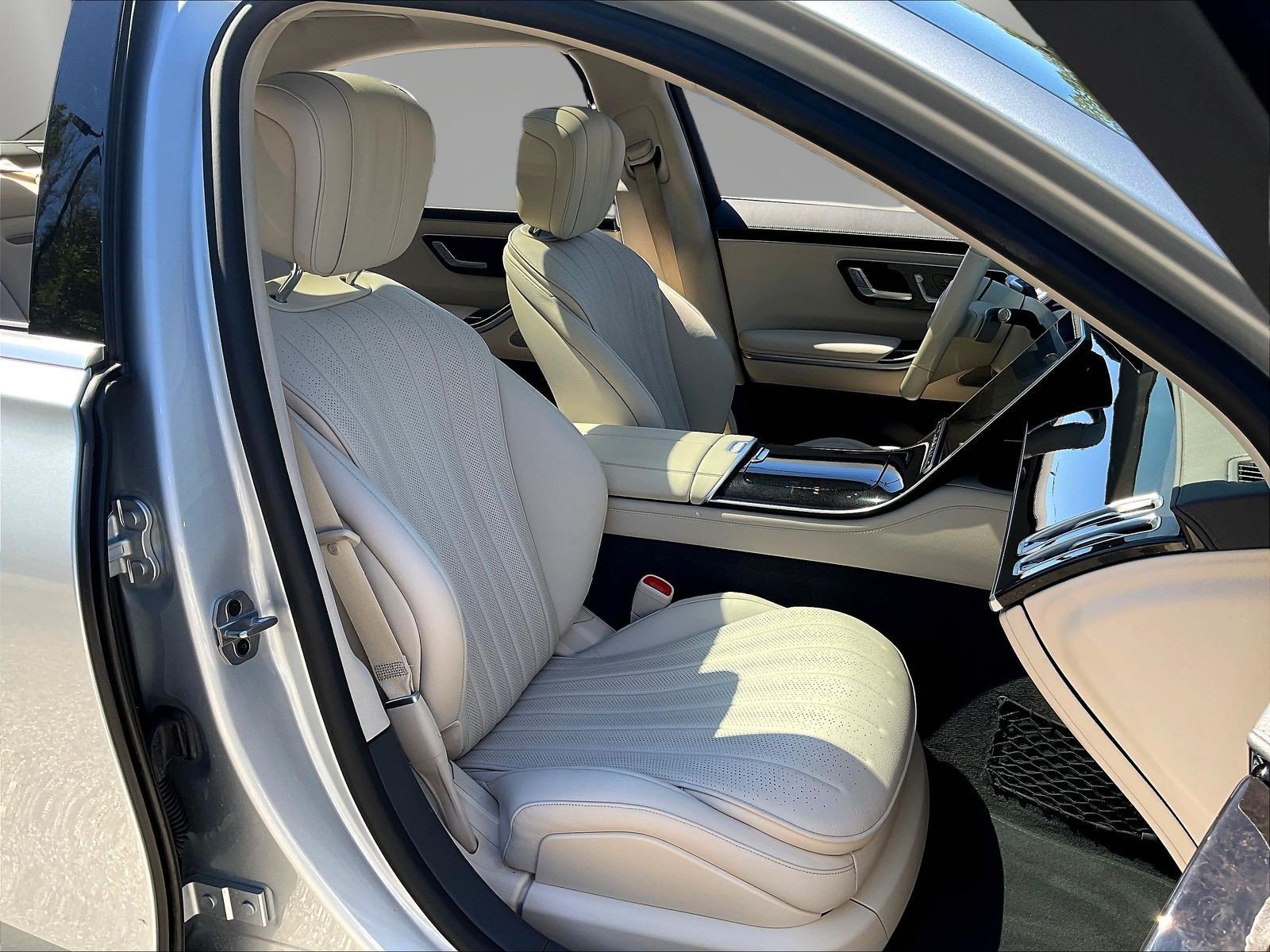 Certified 2023 Mercedes-Benz S 500 4MATIC image 31