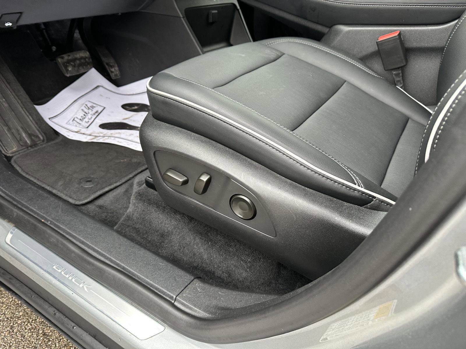 Used 2025 Buick Enclave Preferred image 20