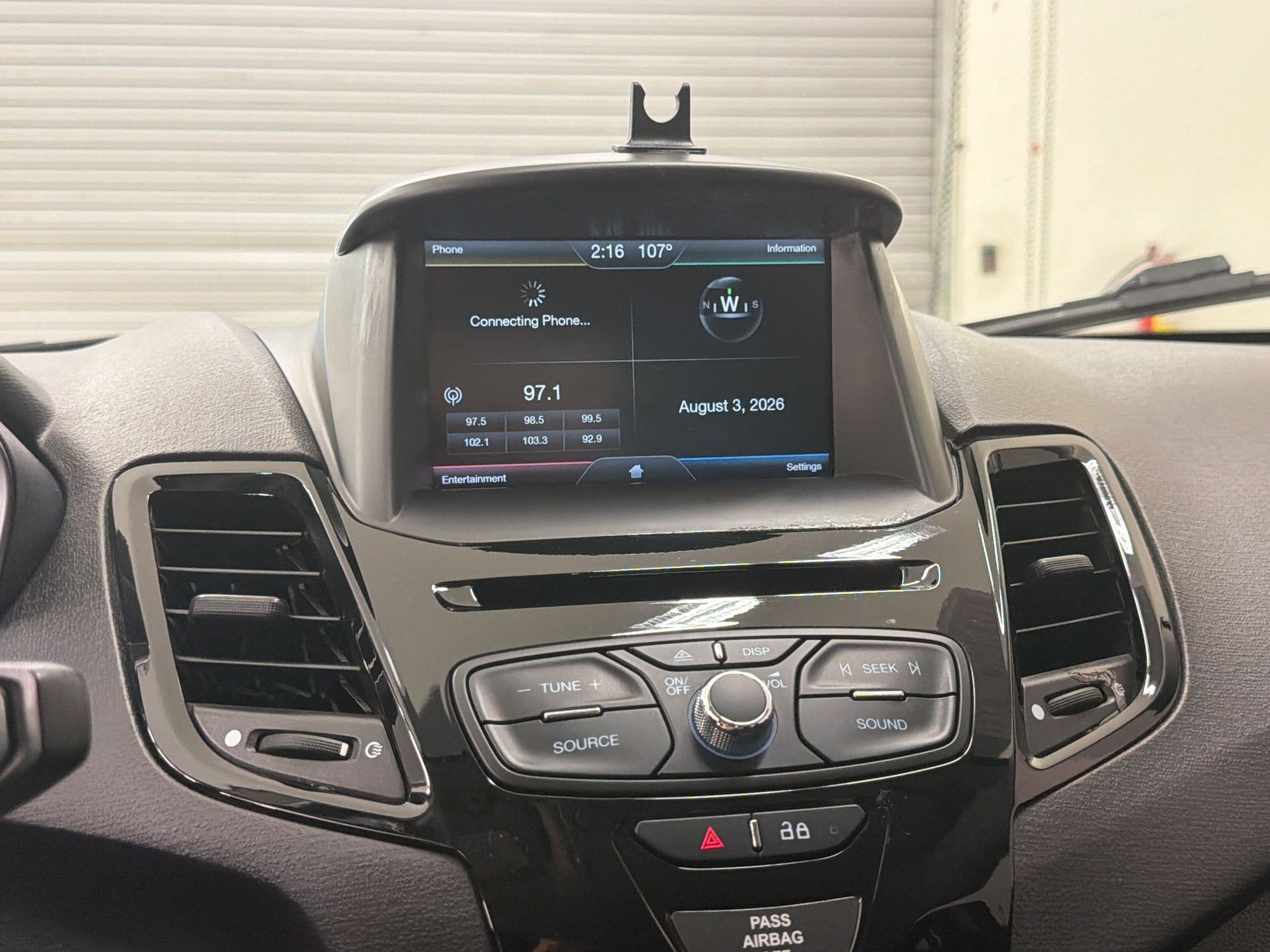 Used 2014 Ford Fiesta SE w/ Equipment Group 201A FWD image 16
