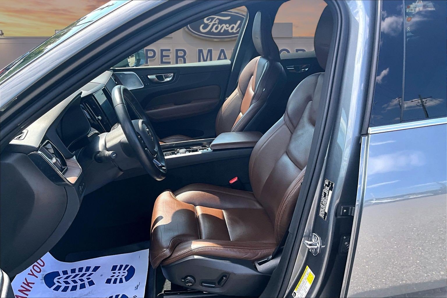 Used 2020 Volvo XC60 T8 Inscription AWD/4WD image 25