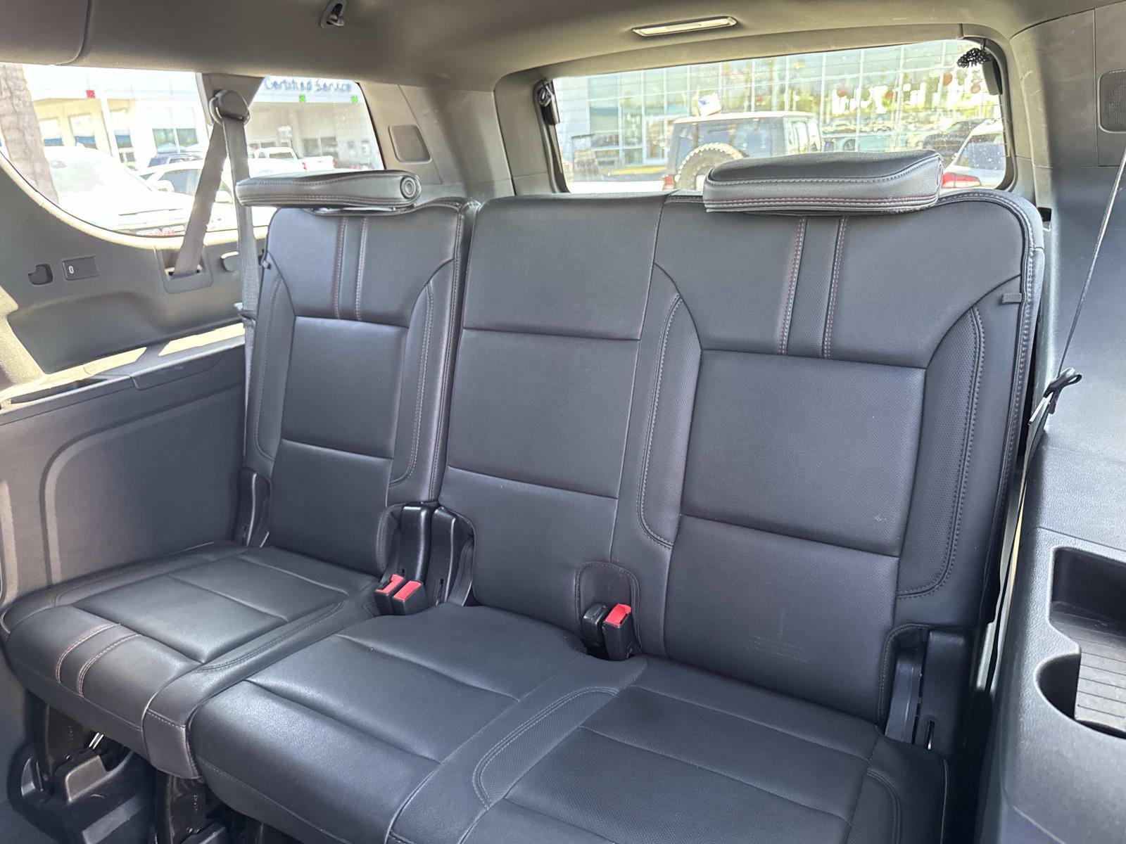 Used 2023 Chevrolet Suburban RST RWD image 27