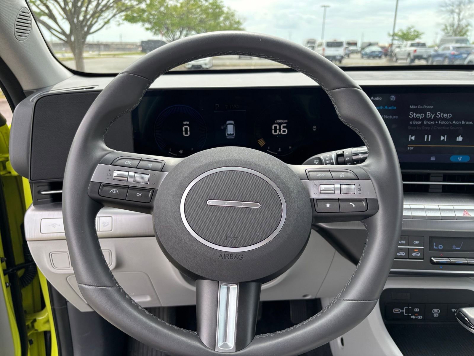 Used 2025 Hyundai Kona SEL FWD image 28